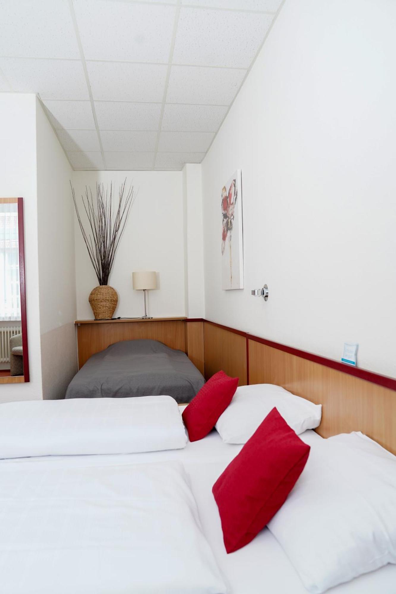 Hotel Am Hillegosser Hof Bielefeld Exterior photo